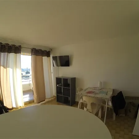 Climatise 3 Couchages Avec Terrasse Et Parking Prive - Port Camargue - Fr-1-731-92 Apartment *