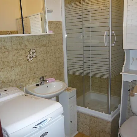 Climatise 3 Couchages Avec Terrasse Et Parking Prive - Port Camargue - Fr-1-731-92 Apartment