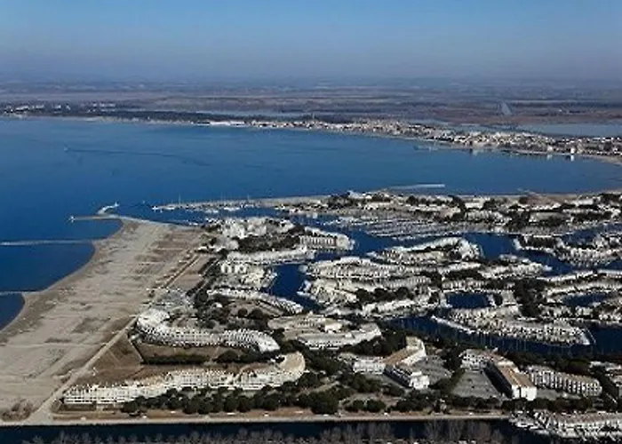 Lägenhet Climatise 3 Couchages Avec Terrasse Et Parking Prive - Port Camargue - Fr-1-731-92 Le Grau-du-Roi